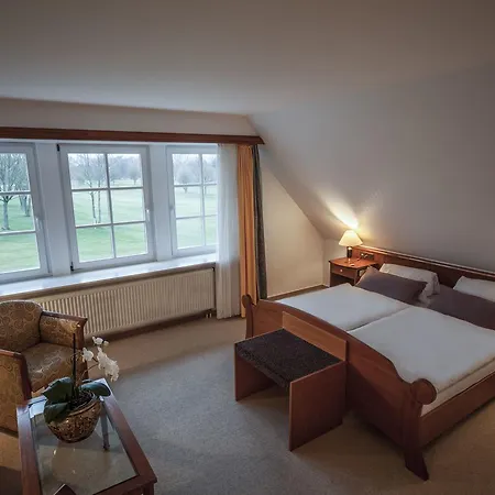 Paolos Landhaus Am Golfpark Hotel 3*